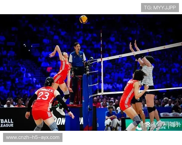中国女排网口双人拦网成功建立优势