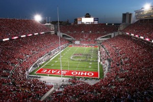 爱游戏官方入口-上赛场的清晨，为青春发令！高校接力登上F1赛道，点燃上海青春引擎