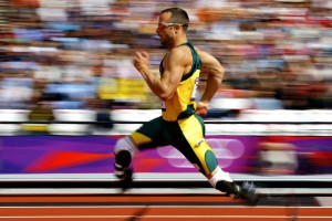 爱游戏网页版-切尔西4比1逆转热刺，杰克逊帽子戏法助力新生蓝军重塑辉煌，热刺√切尔西